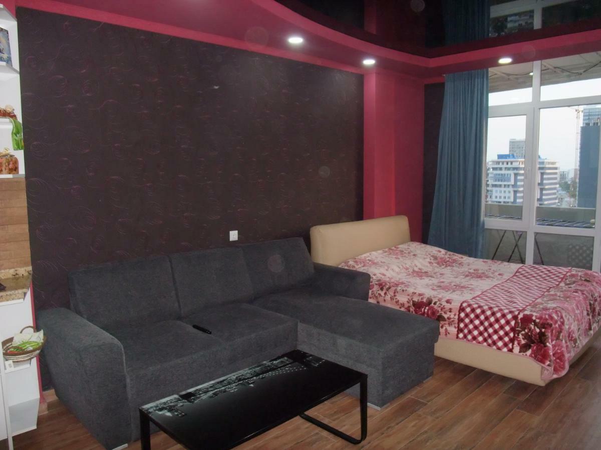 Apartment With Black Sea View Батуми Екстериор снимка